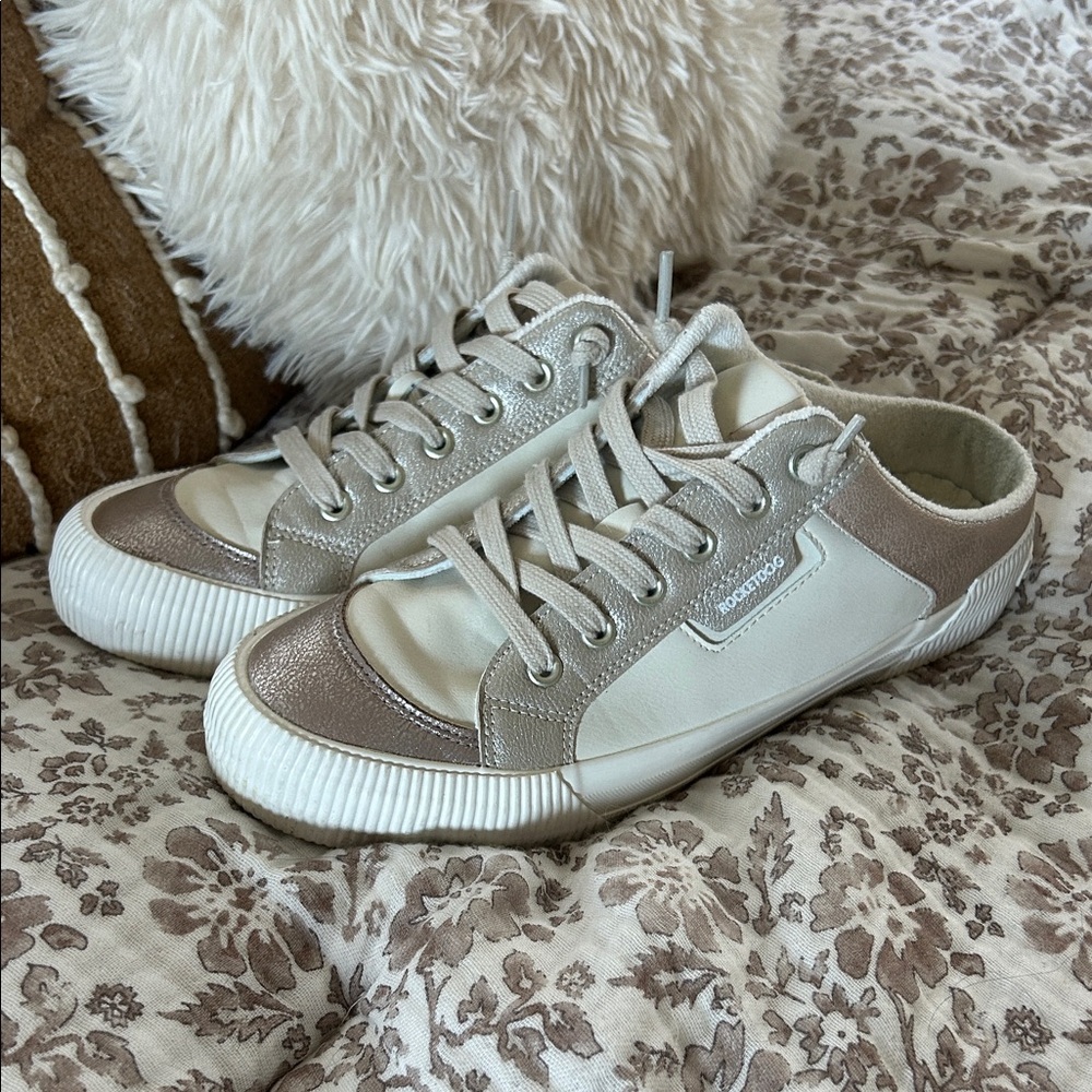 Rocket Dog White and Silver Sneakers